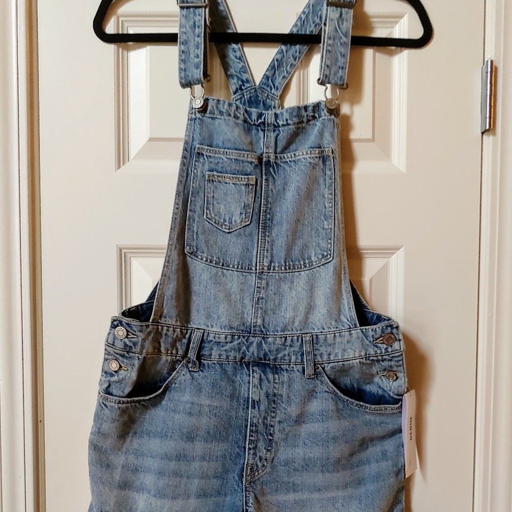 H&M distressed overall shorts